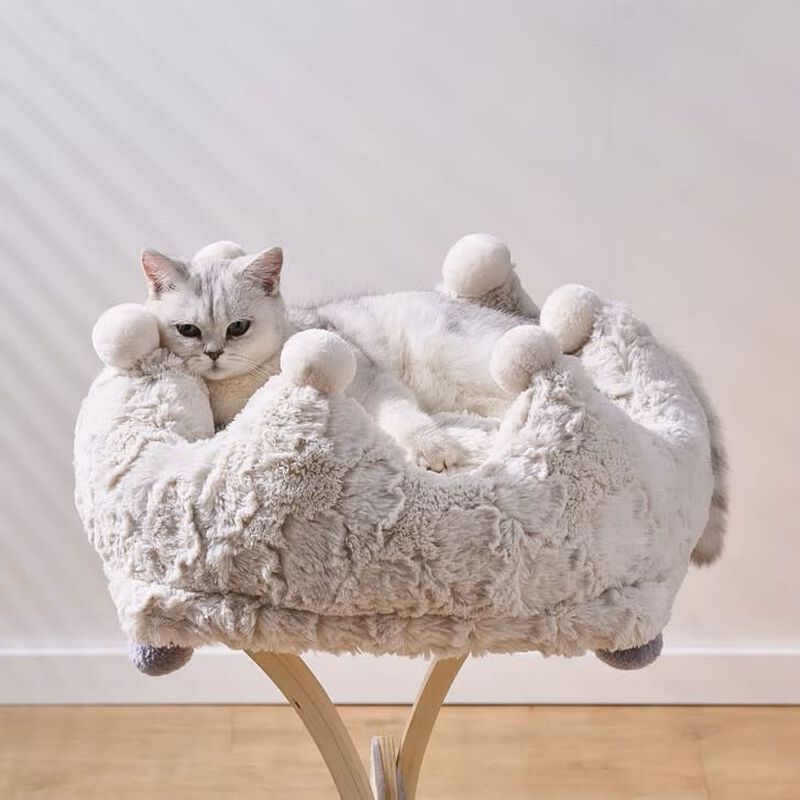 PetPals Cat Bed, "Rose Crown" image number null