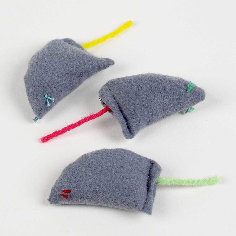 Dr. Daniels Catnip Mouse Cat Toy image number null